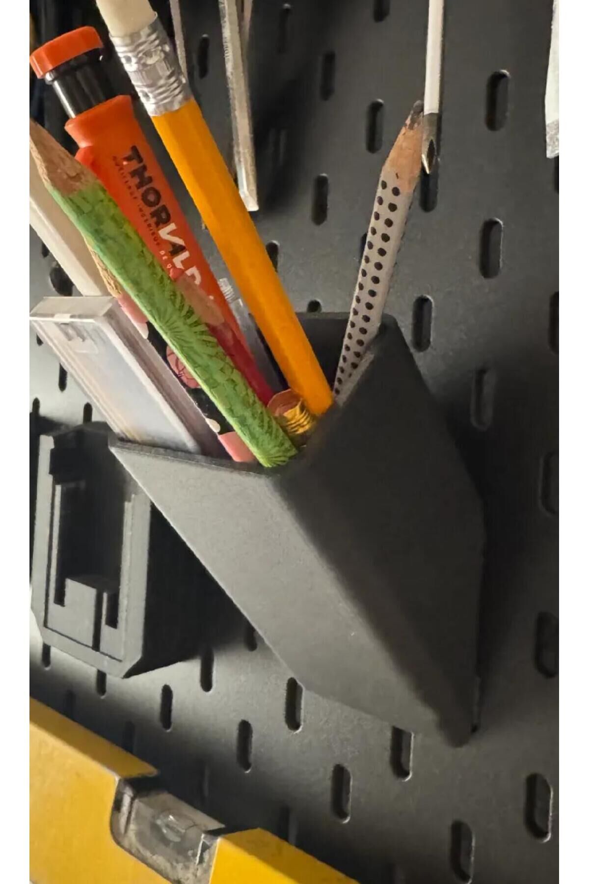 Skadis Eğik Kalemlik